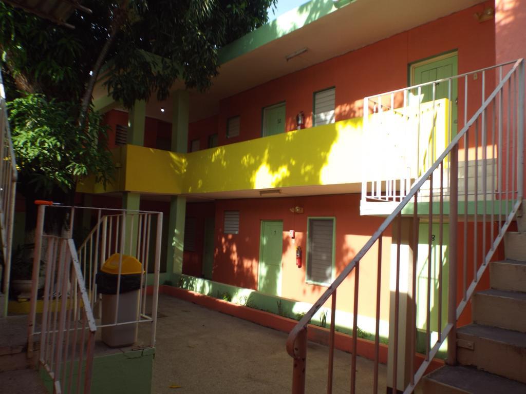 Tropical Court Inn New Kingston Exterior photo