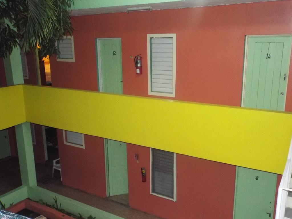 Tropical Court Inn New Kingston Exterior photo